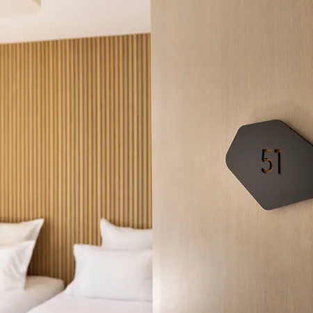 Korner Montparnasse Hotel