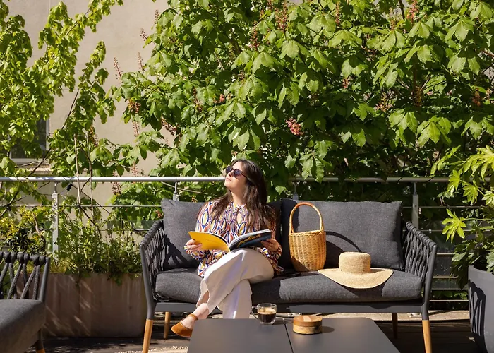 코너 몽파르나스 호텔 3*