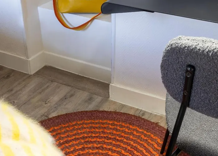 코너 몽파르나스 호텔