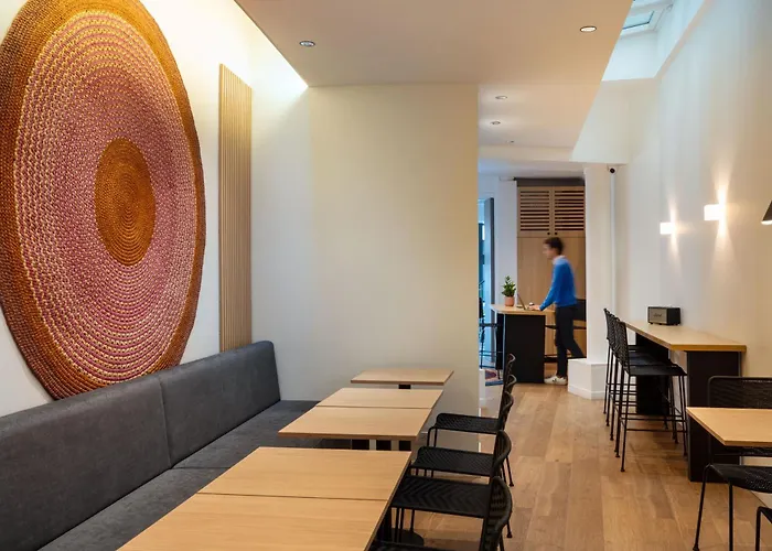 코너 몽파르나스 파리