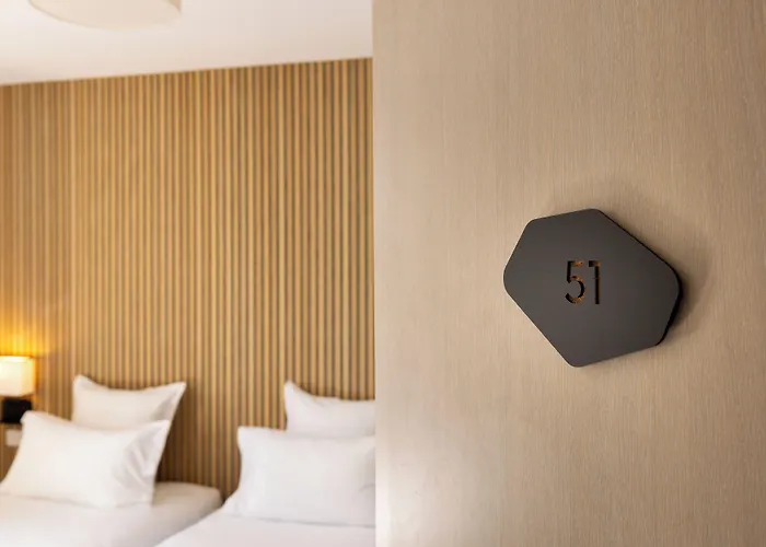 코너 몽파르나스 호텔