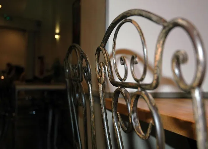 코너 몽파르나스 호텔 3*