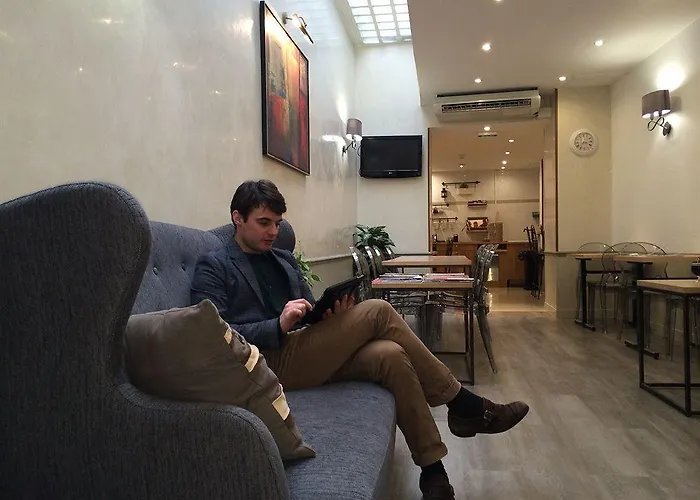 코너 몽파르나스 3*