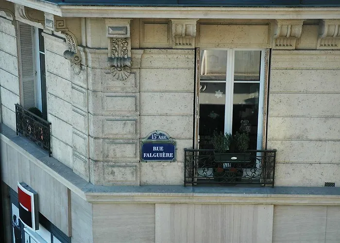 코너 몽파르나스 호텔